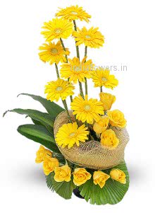 Arrangement of yellow Gerbera and Roses to Shimla